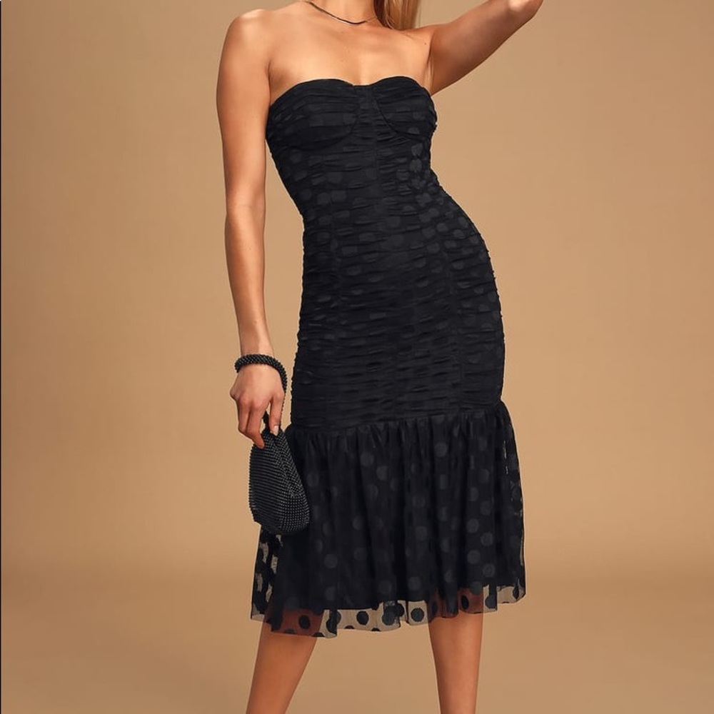 Polka Dot Ruched Mesh Strapless Midi Dress